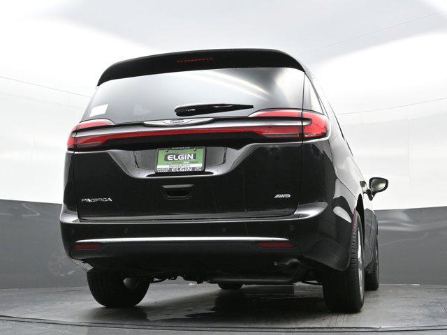 new 2025 Chrysler Pacifica car, priced at $45,021