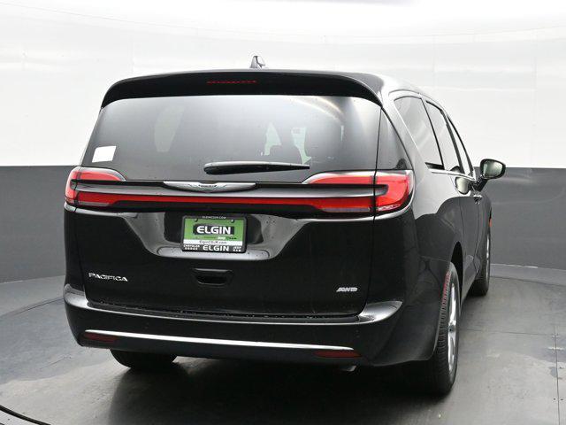 new 2025 Chrysler Pacifica car, priced at $45,021