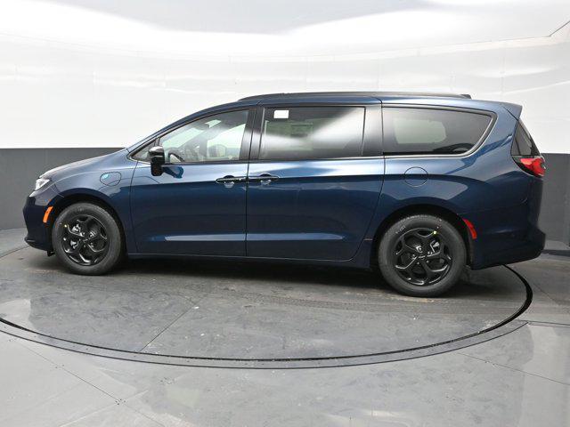 new 2025 Chrysler Pacifica Hybrid car, priced at $50,612