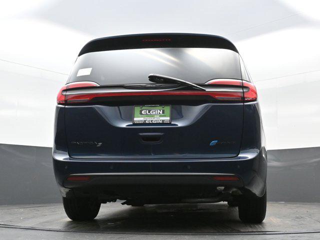 new 2025 Chrysler Pacifica Hybrid car, priced at $50,612