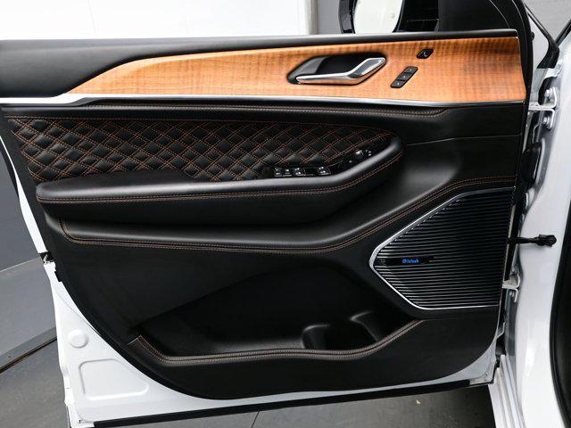 used 2024 Jeep Grand Cherokee car, priced at $47,590