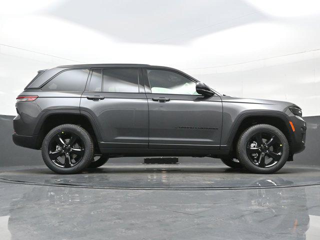 new 2025 Jeep Grand Cherokee car, priced at $44,266