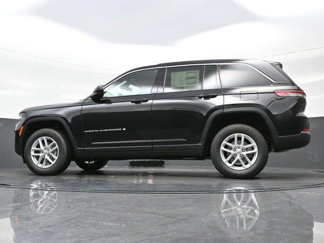 new 2025 Jeep Grand Cherokee car, priced at $36,890