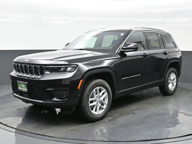 new 2025 Jeep Grand Cherokee car, priced at $36,890