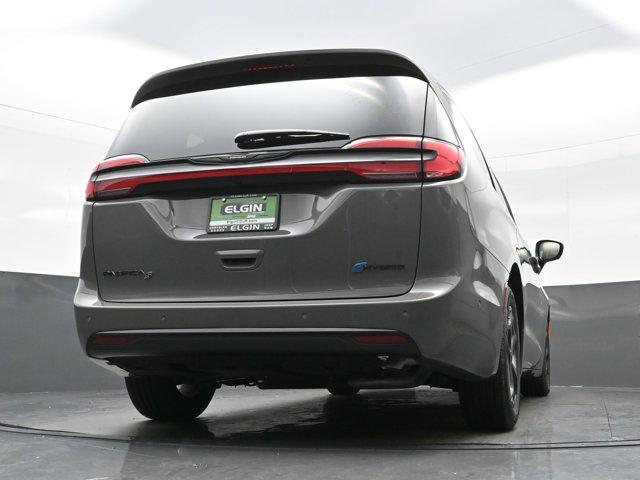 new 2025 Chrysler Pacifica Hybrid car, priced at $50,612