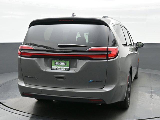 new 2025 Chrysler Pacifica Hybrid car, priced at $50,612