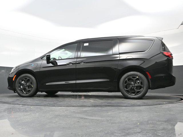 new 2025 Chrysler Pacifica Hybrid car, priced at $50,166