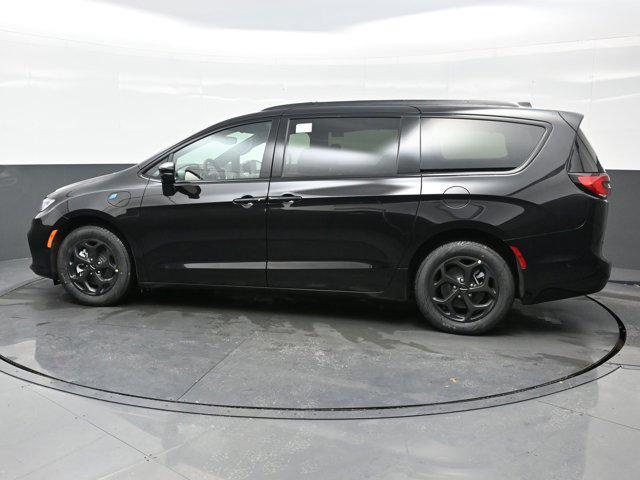 new 2025 Chrysler Pacifica Hybrid car, priced at $50,166