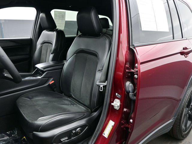 used 2024 Jeep Grand Cherokee car, priced at $32,490