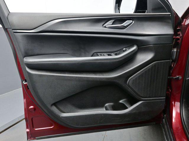 used 2024 Jeep Grand Cherokee car, priced at $32,490