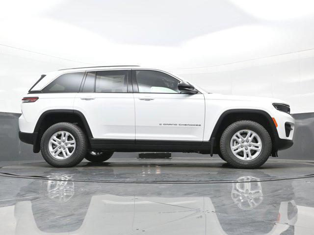 new 2025 Jeep Grand Cherokee car, priced at $33,094