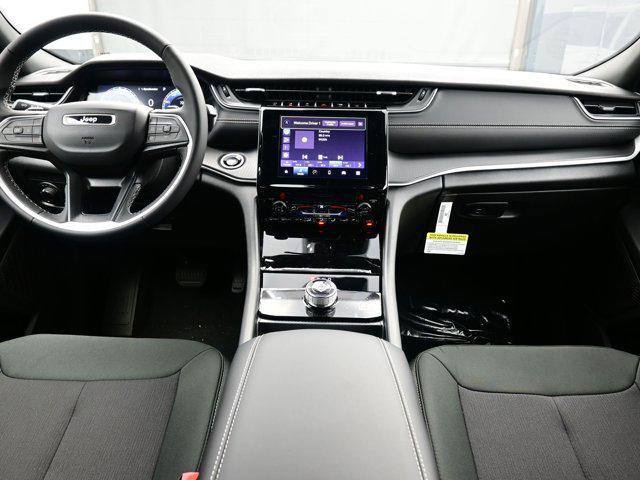 new 2025 Jeep Grand Cherokee car, priced at $33,094