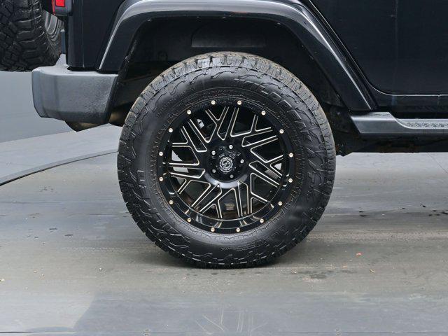 used 2015 Jeep Wrangler Unlimited car, priced at $17,490