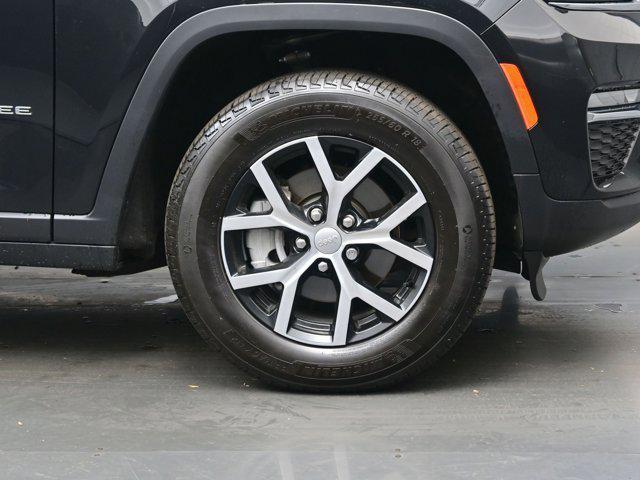 used 2024 Jeep Grand Cherokee car, priced at $36,990