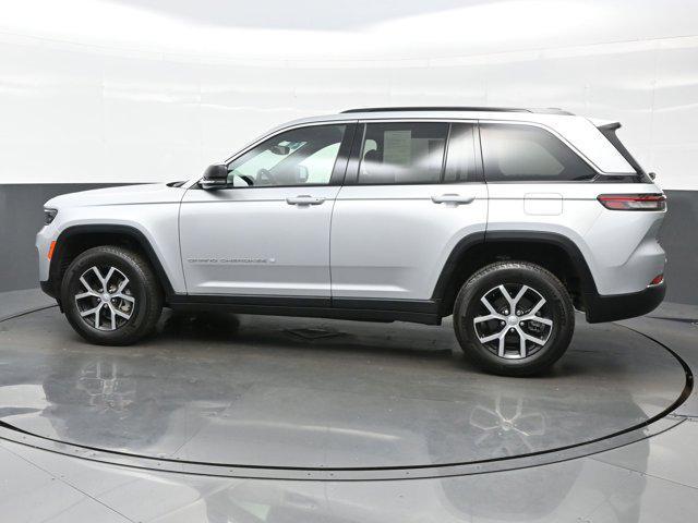 used 2024 Jeep Grand Cherokee car, priced at $37,990