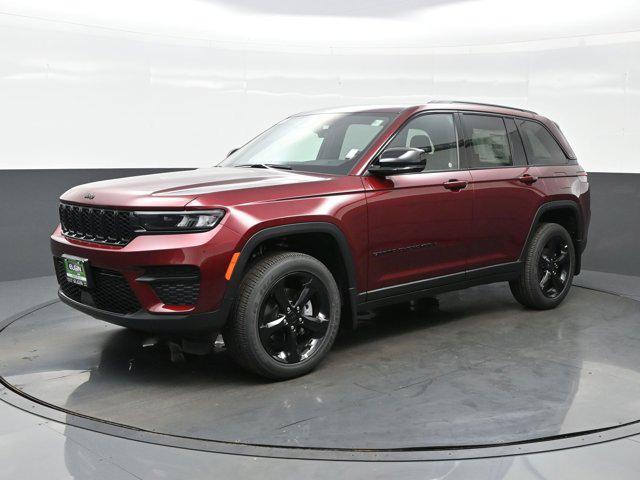 new 2025 Jeep Grand Cherokee car, priced at $40,725