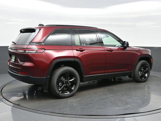 new 2025 Jeep Grand Cherokee car, priced at $40,725