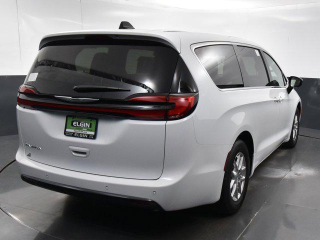 new 2024 Chrysler Pacifica car, priced at $37,985