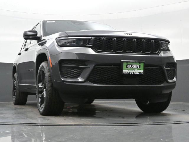 new 2025 Jeep Grand Cherokee car, priced at $40,747