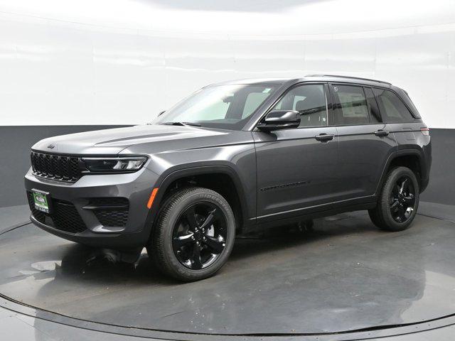 new 2025 Jeep Grand Cherokee car, priced at $40,747
