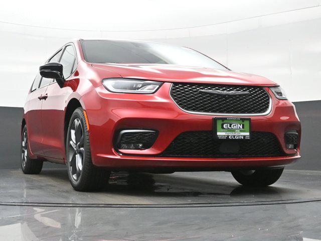 new 2026 Chrysler Pacifica car, priced at $44,685