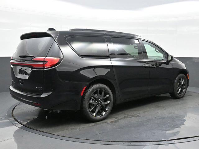 new 2025 Chrysler Pacifica car, priced at $50,532