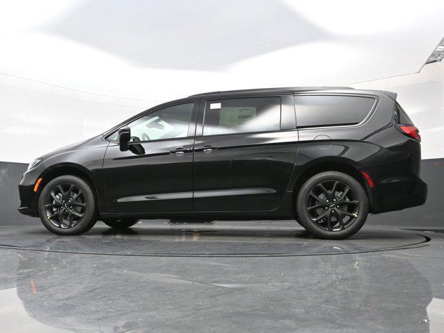 new 2025 Chrysler Pacifica car, priced at $50,532