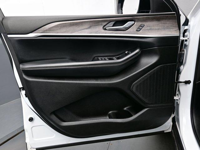 used 2023 Jeep Grand Cherokee L car, priced at $27,990