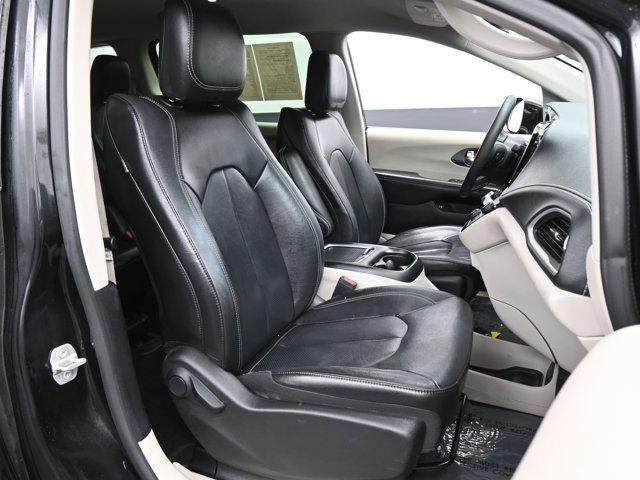 used 2022 Chrysler Pacifica Hybrid car, priced at $23,790