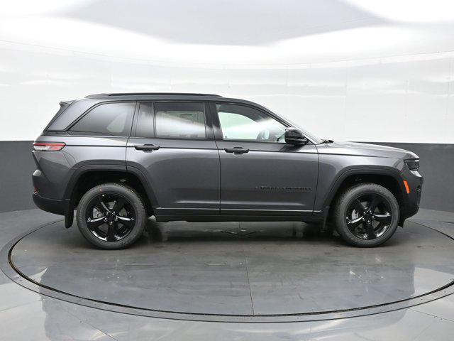 new 2025 Jeep Grand Cherokee car, priced at $49,795