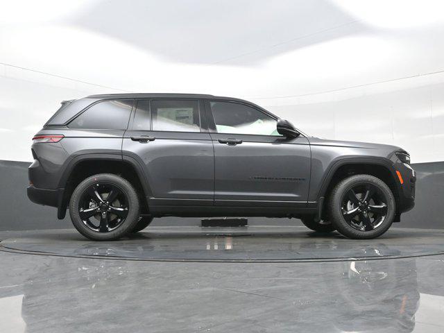 new 2025 Jeep Grand Cherokee car, priced at $49,795