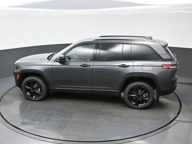 new 2025 Jeep Grand Cherokee car, priced at $49,795