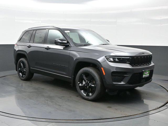 new 2025 Jeep Grand Cherokee car, priced at $49,795