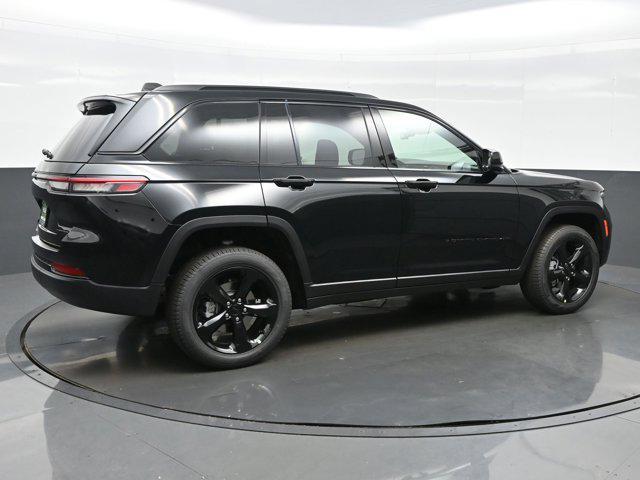 new 2025 Jeep Grand Cherokee car, priced at $46,612