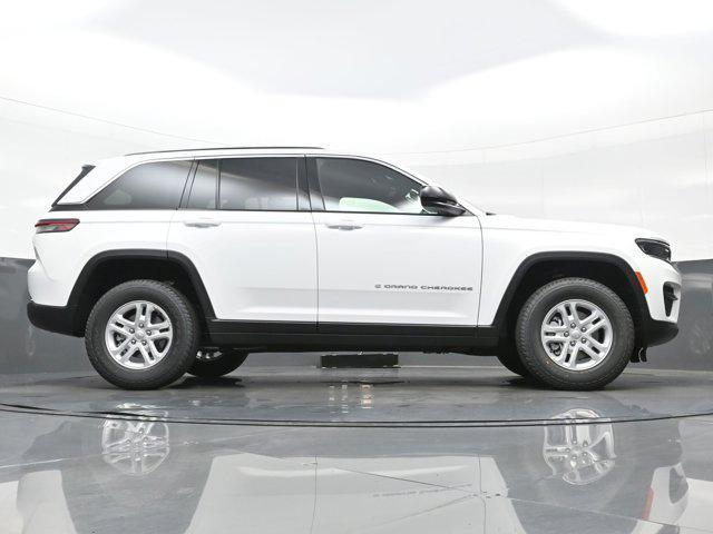 new 2025 Jeep Grand Cherokee car, priced at $41,030