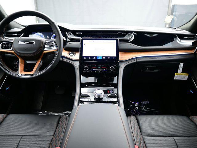 new 2025 Jeep Grand Cherokee car, priced at $59,109