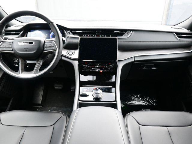 new 2025 Jeep Grand Cherokee car, priced at $43,841