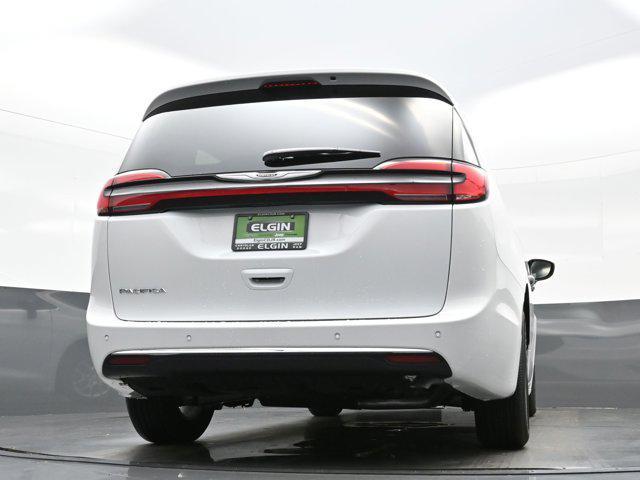 new 2025 Chrysler Pacifica car, priced at $39,389
