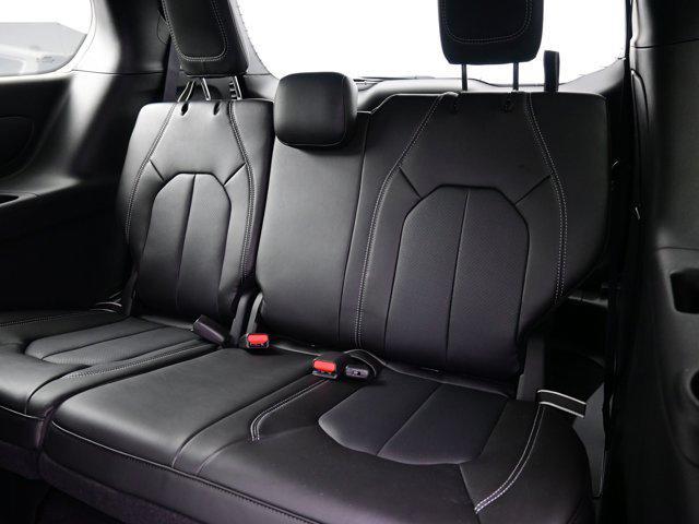 new 2025 Chrysler Pacifica car, priced at $39,389