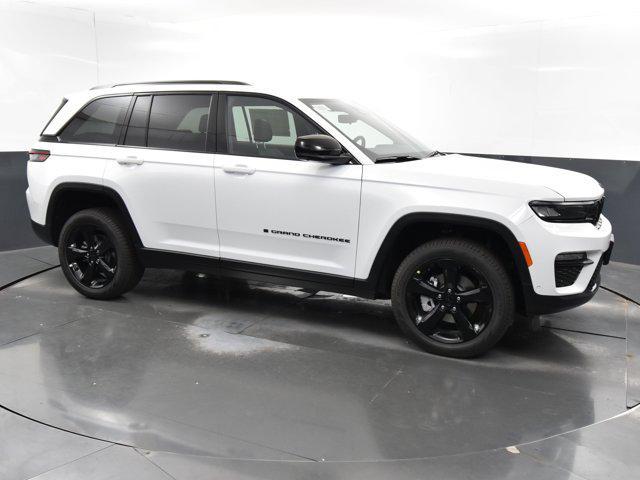 new 2025 Jeep Grand Cherokee car, priced at $49,364