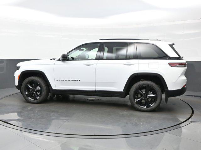 new 2025 Jeep Grand Cherokee car, priced at $40,189