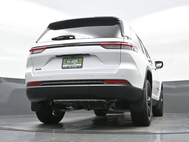 new 2025 Jeep Grand Cherokee car, priced at $40,189