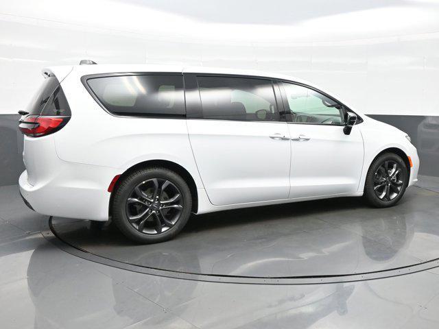 new 2026 Chrysler Pacifica car, priced at $44,239