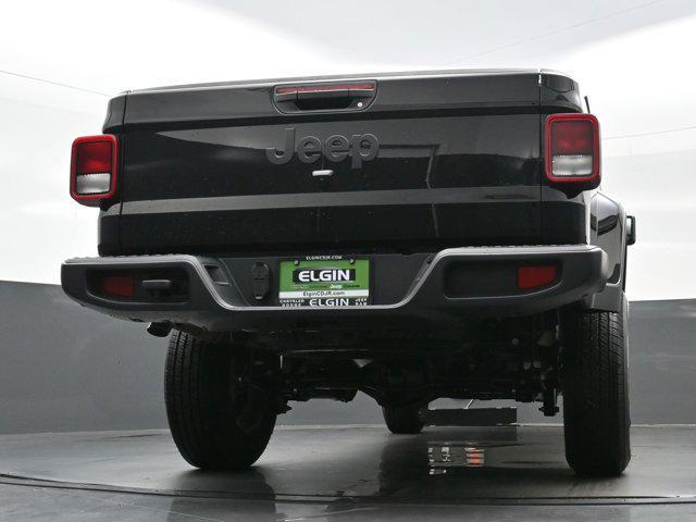 new 2025 Jeep Gladiator car, priced at $41,558