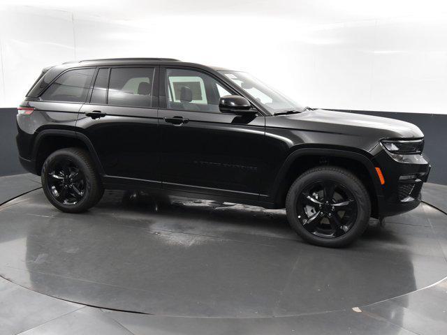 new 2025 Jeep Grand Cherokee car, priced at $47,267