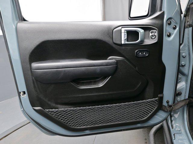 used 2025 Jeep Gladiator car, priced at $38,590