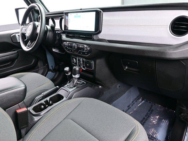 used 2025 Jeep Gladiator car, priced at $38,590