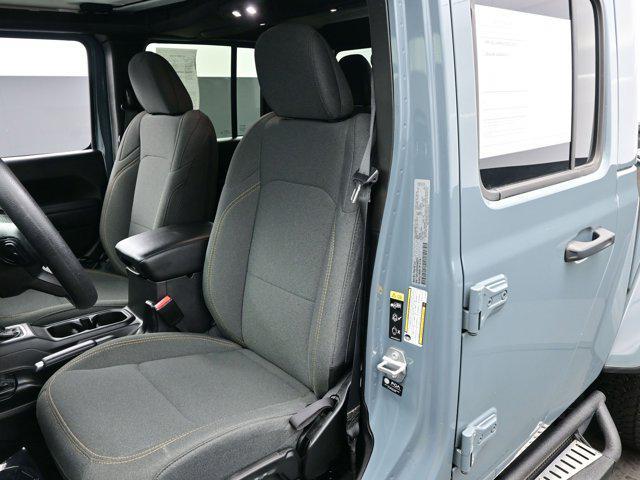 used 2025 Jeep Gladiator car, priced at $38,590