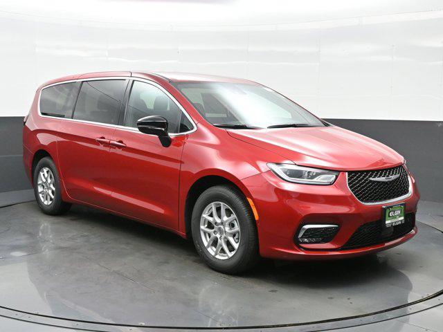 new 2025 Chrysler Pacifica car, priced at $40,860