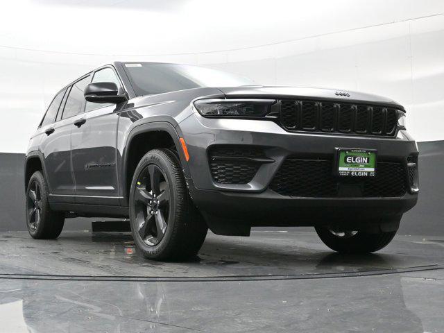 new 2025 Jeep Grand Cherokee car, priced at $40,672